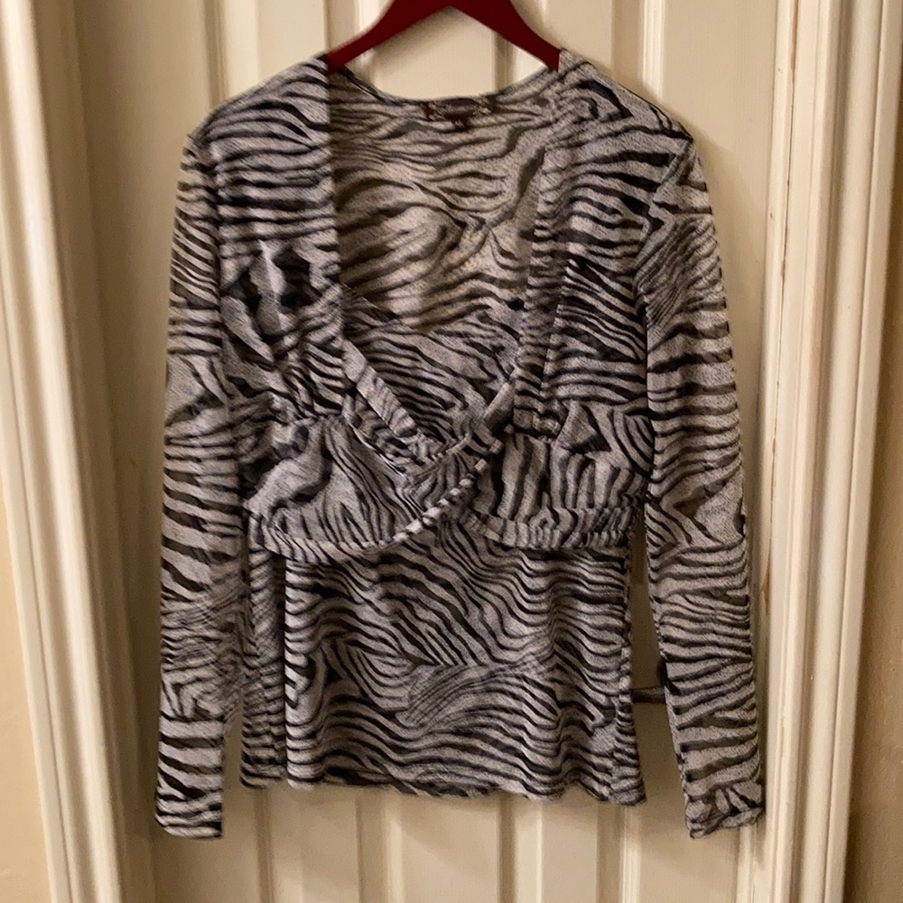 MESMERIZE ZEBRA PATTERNED BLOUSE SIZE XL